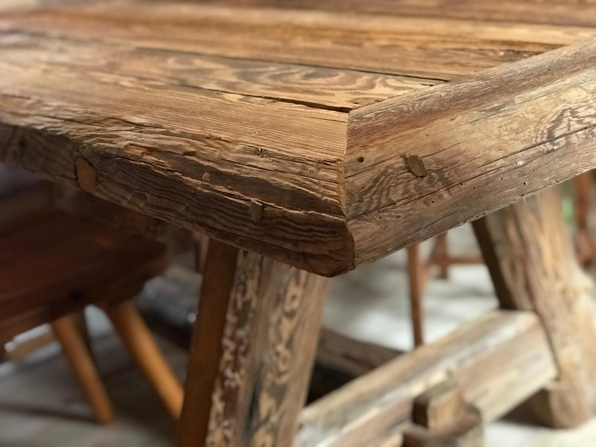 Table en vieux bois